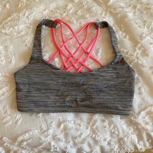 Lululemon Free to Be Bra